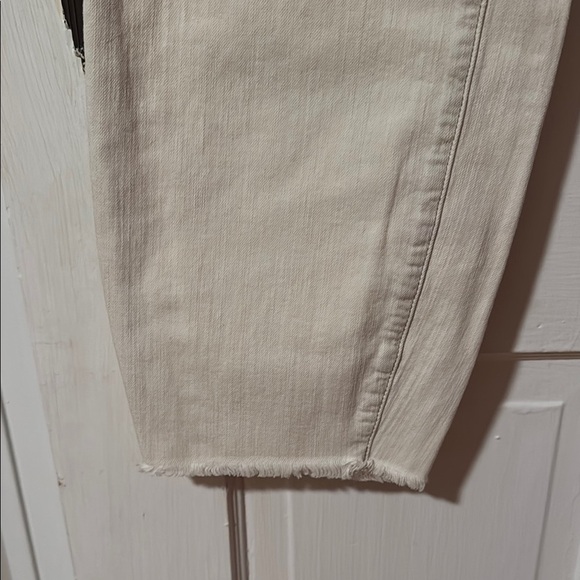 Eileen Fisher Women's Raw Hem Cream Ankle Jeans 5 Pocket Organic Size 16 - Picture 3 of 11